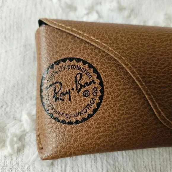 Ray-Ban Case - Picture 2 of 6